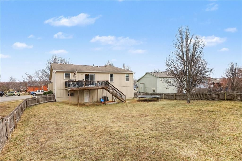 17150 OAKLEY Street — photo 23
