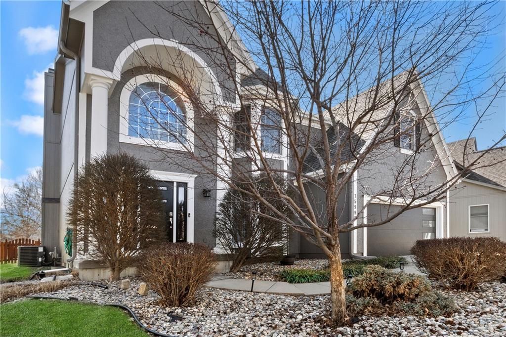 15995 S Clairborne Street — photo 2