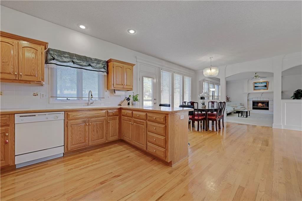 11912 Gillette Street — photo 9
