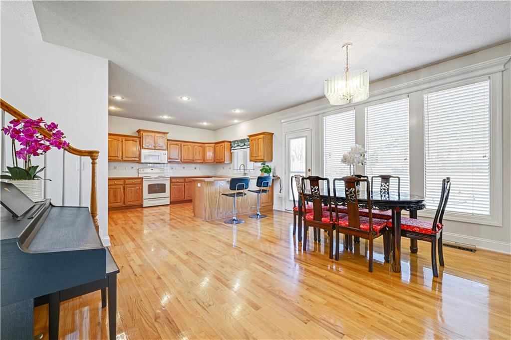 11912 Gillette Street — photo 16