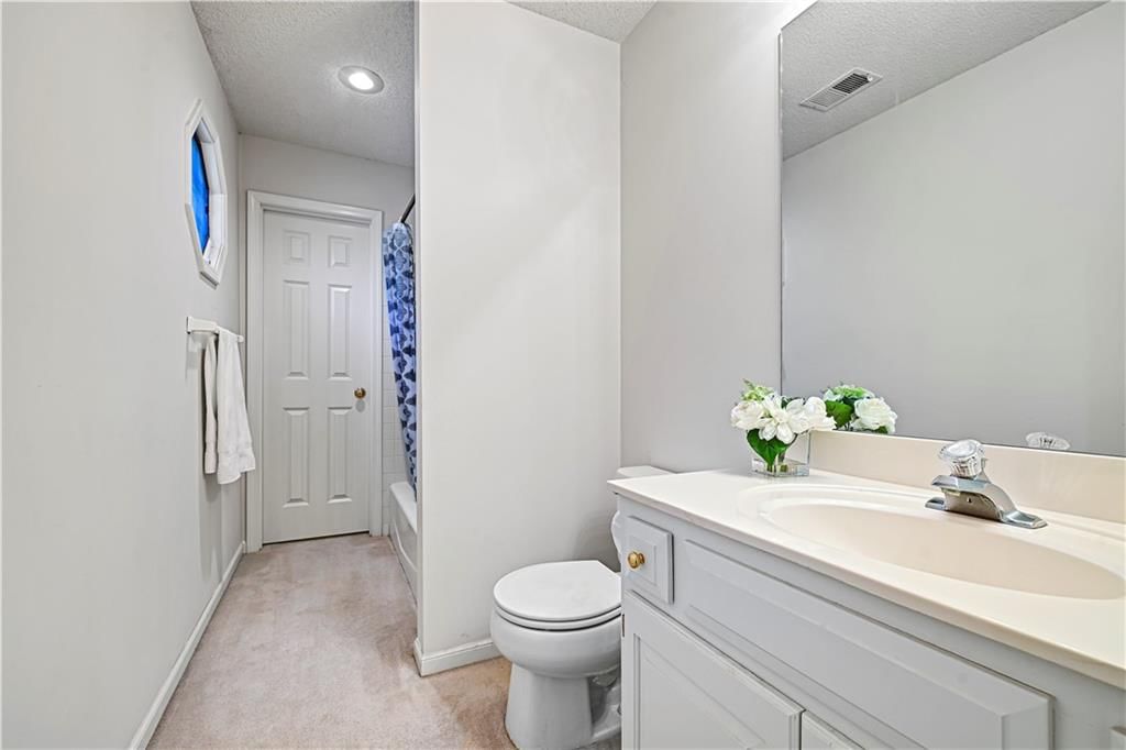 11912 Gillette Street — photo 34