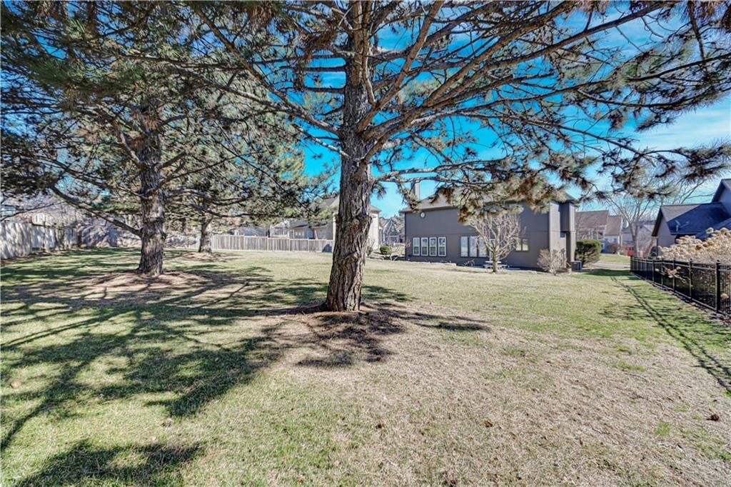 11912 Gillette Street — photo 41