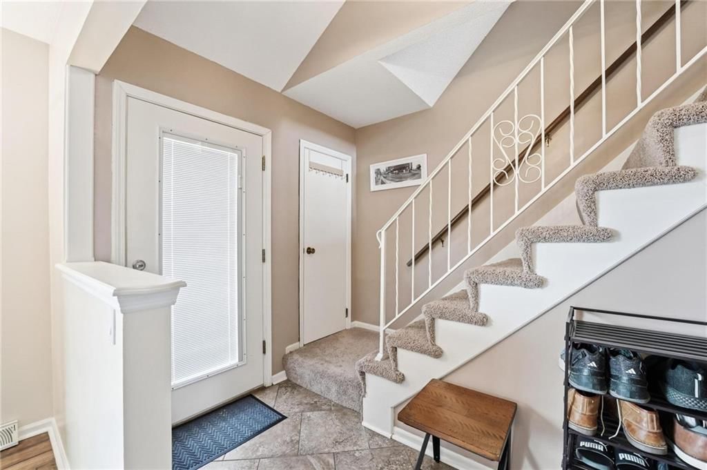 6717 NW Lawson Lane — photo 3