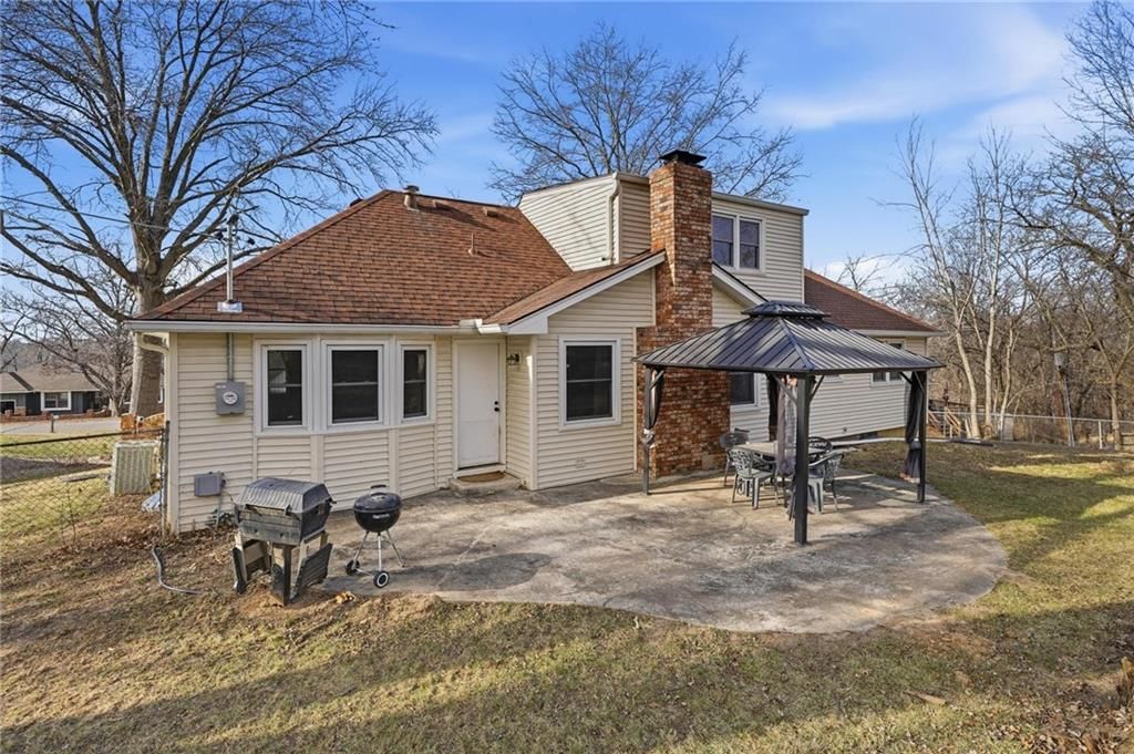 6717 NW Lawson Lane — photo 37