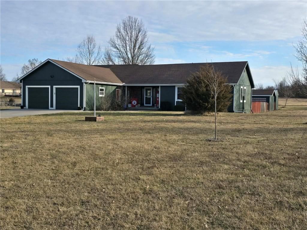 22301 Parallel Road — photo 3