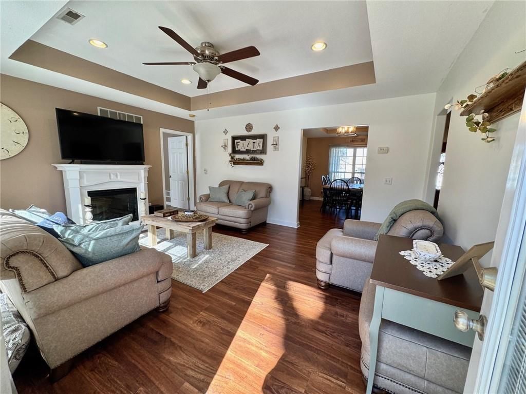960 E Market Street — photo 15