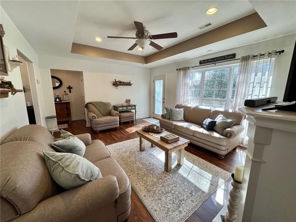 960 E Market Street — photo 17
