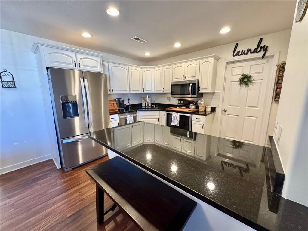 960 E Market Street — photo 18