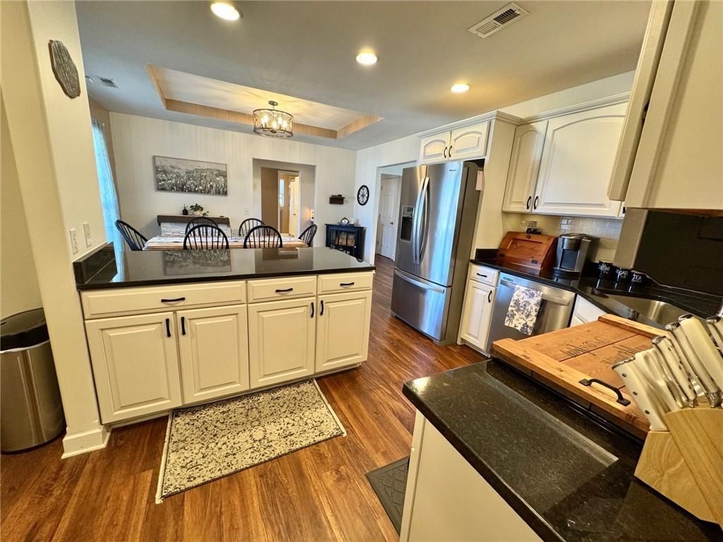 960 E Market Street — photo 23