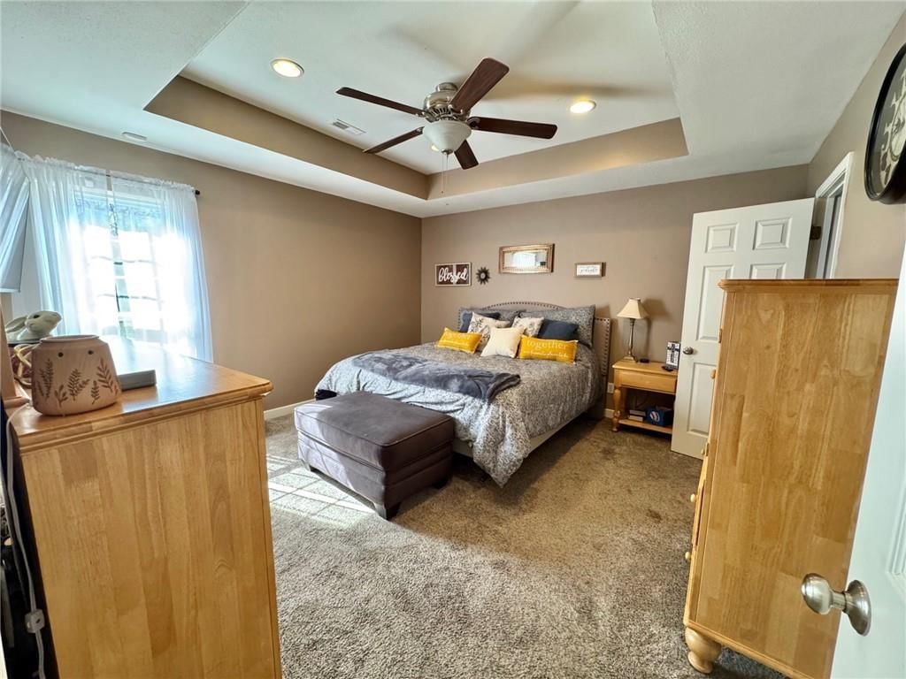 960 E Market Street — photo 28