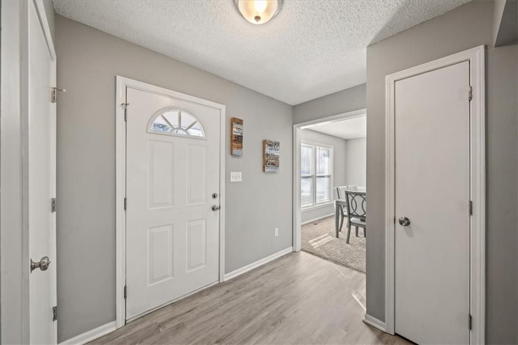 100 NE Keystone Drive — photo 3