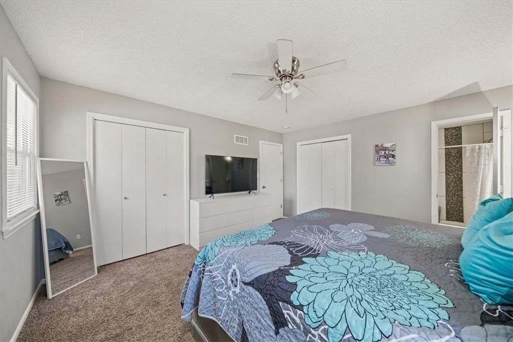 100 NE Keystone Drive — photo 15