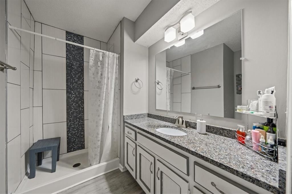 100 NE Keystone Drive — photo 16