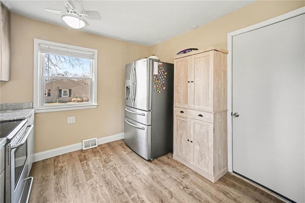 901 NE 67TH Place — photo 8