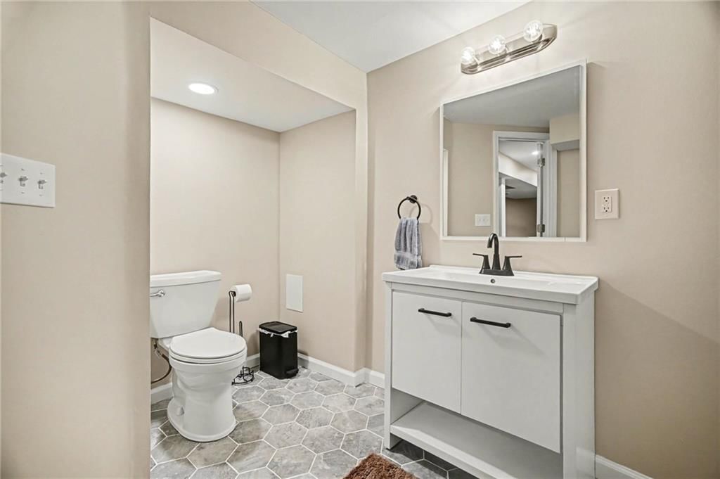901 NE 67TH Place — photo 14