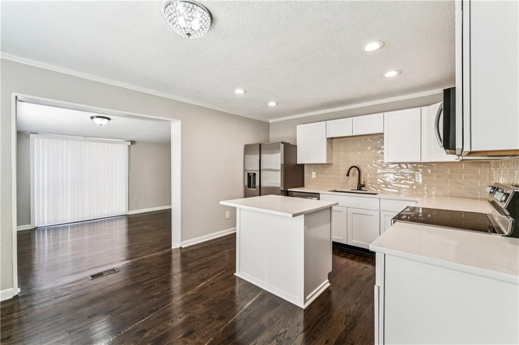842 N Aztec Drive — photo 13