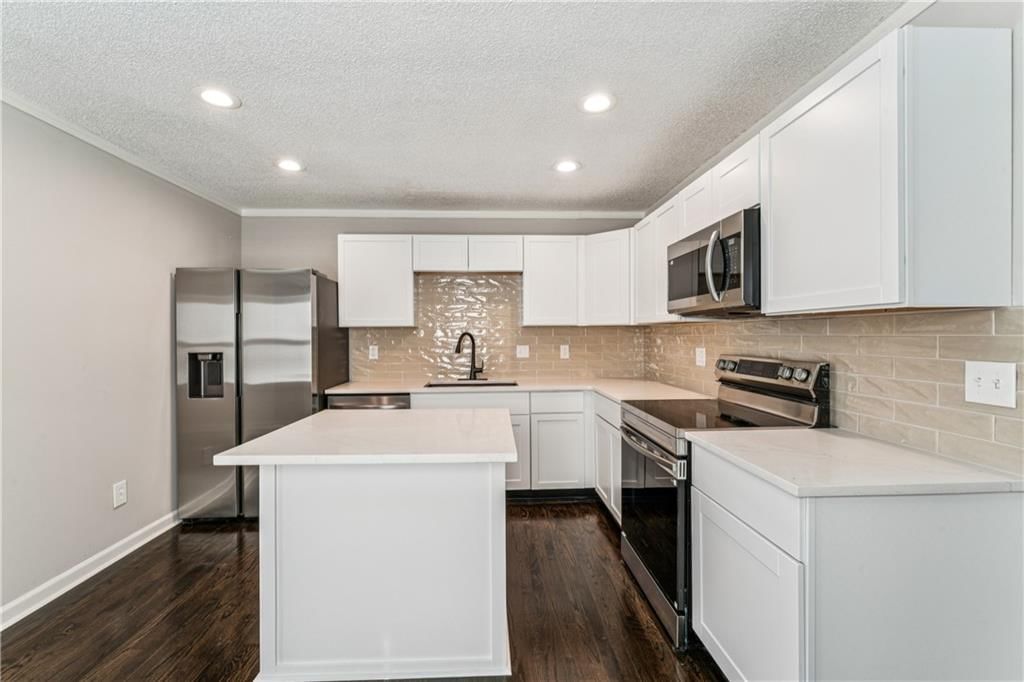 842 N Aztec Drive — photo 15