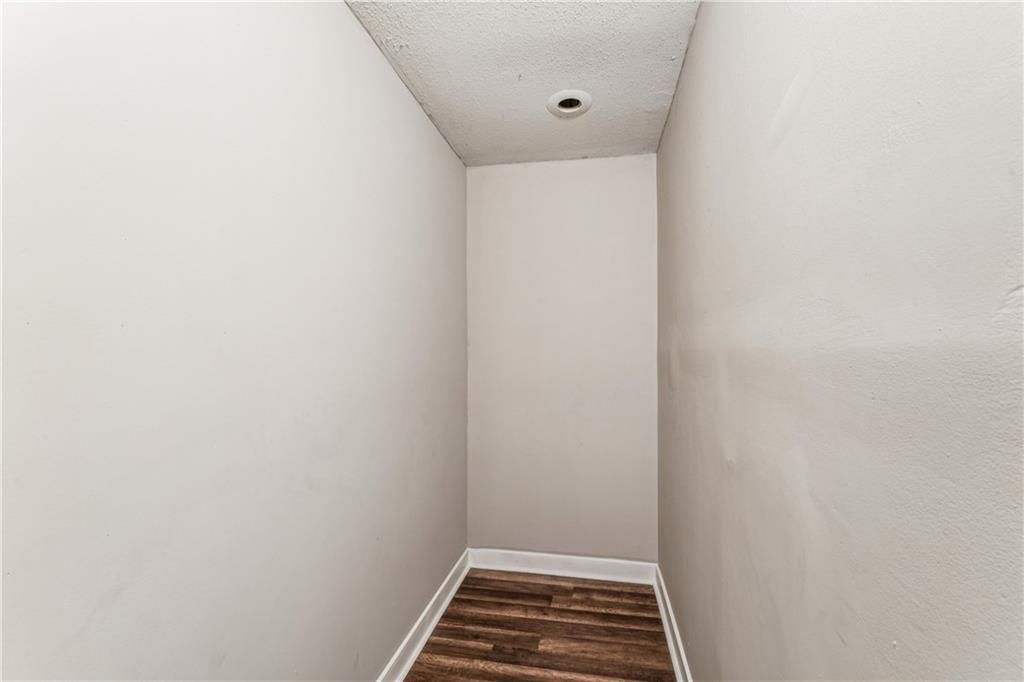 842 N Aztec Drive — photo 38