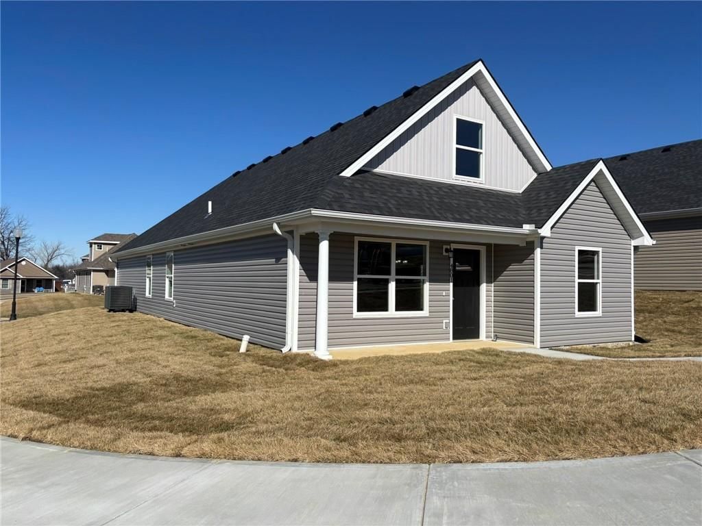 4801 S Creek Woods Drive — photo 1