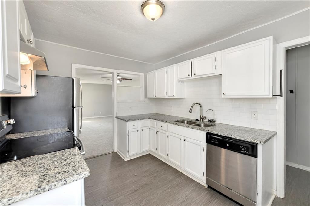 2142 S 47 Terrace — photo 11