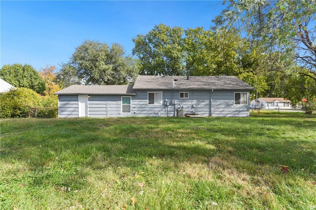 2142 S 47 Terrace — photo 34
