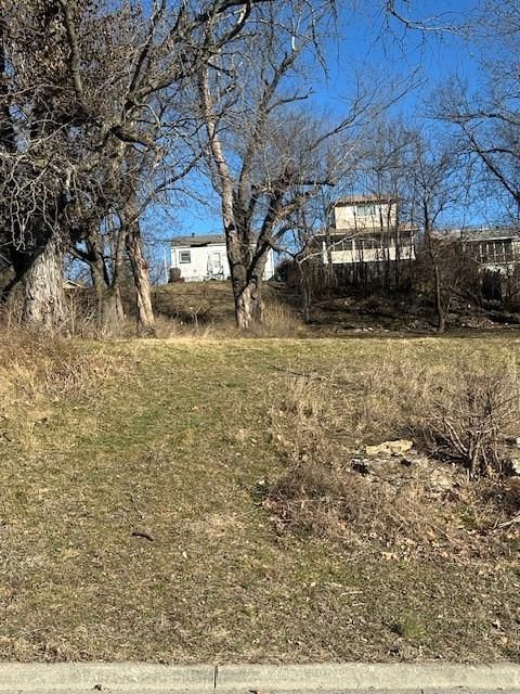 4439 Agnes Avenue — photo 2