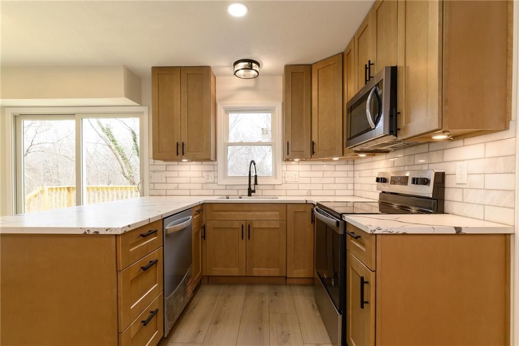 15512 W 123Rd Terrace — photo 6