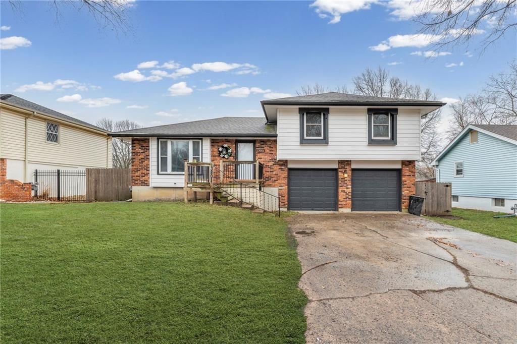 13801 Lowell Avenue, Grandview, MO
