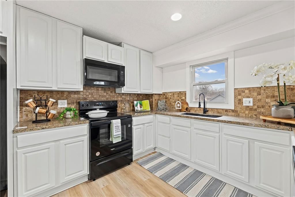 13801 Lowell Avenue — photo 11