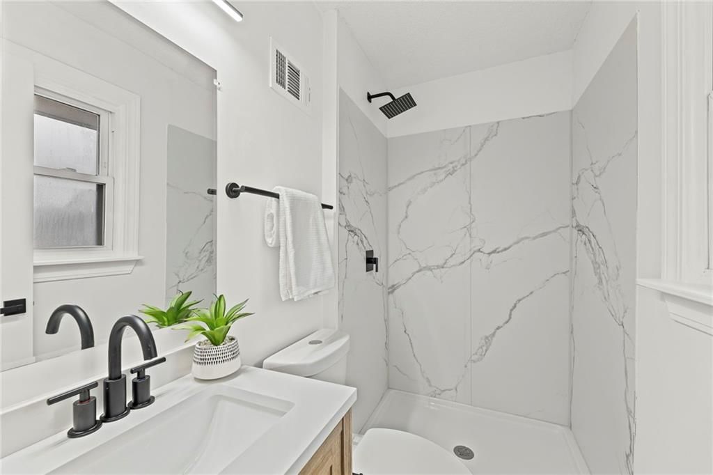 13801 Lowell Avenue — photo 14