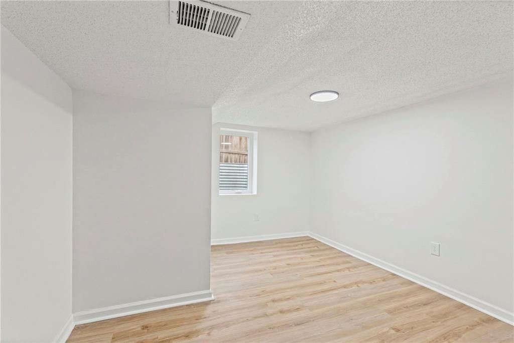 13801 Lowell Avenue — photo 19
