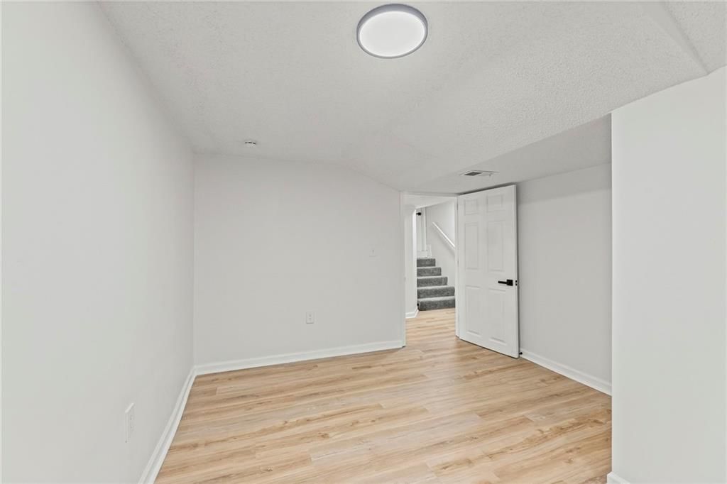 13801 Lowell Avenue — photo 20