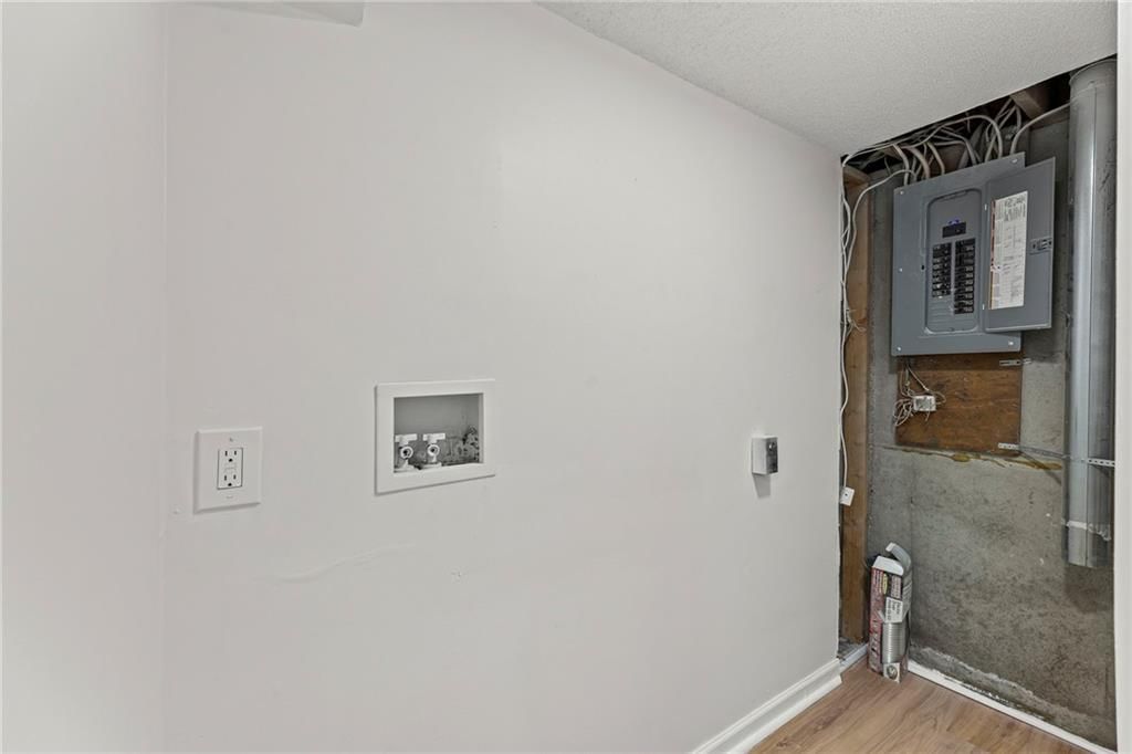 13801 Lowell Avenue — photo 22