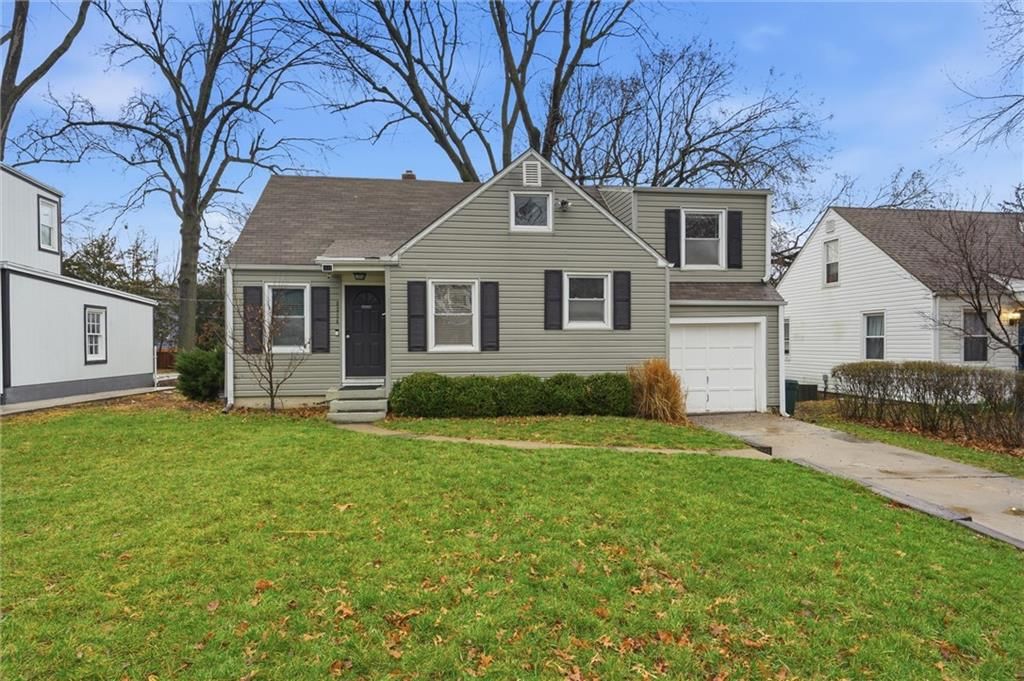 8324 Belleview Avenue, Kansas City, MO