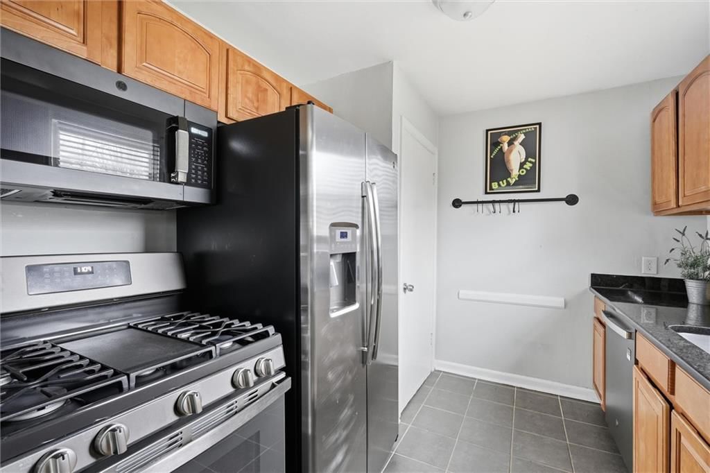 8324 Belleview Avenue — photo 9