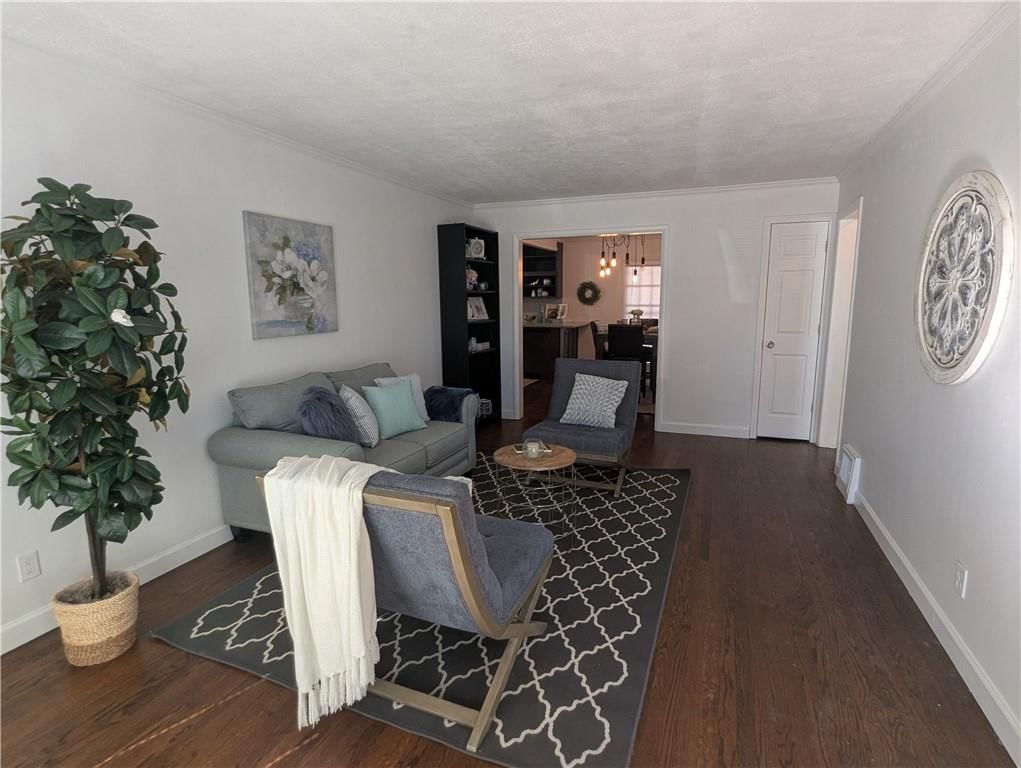 2320 E 71st Terrace — photo 3