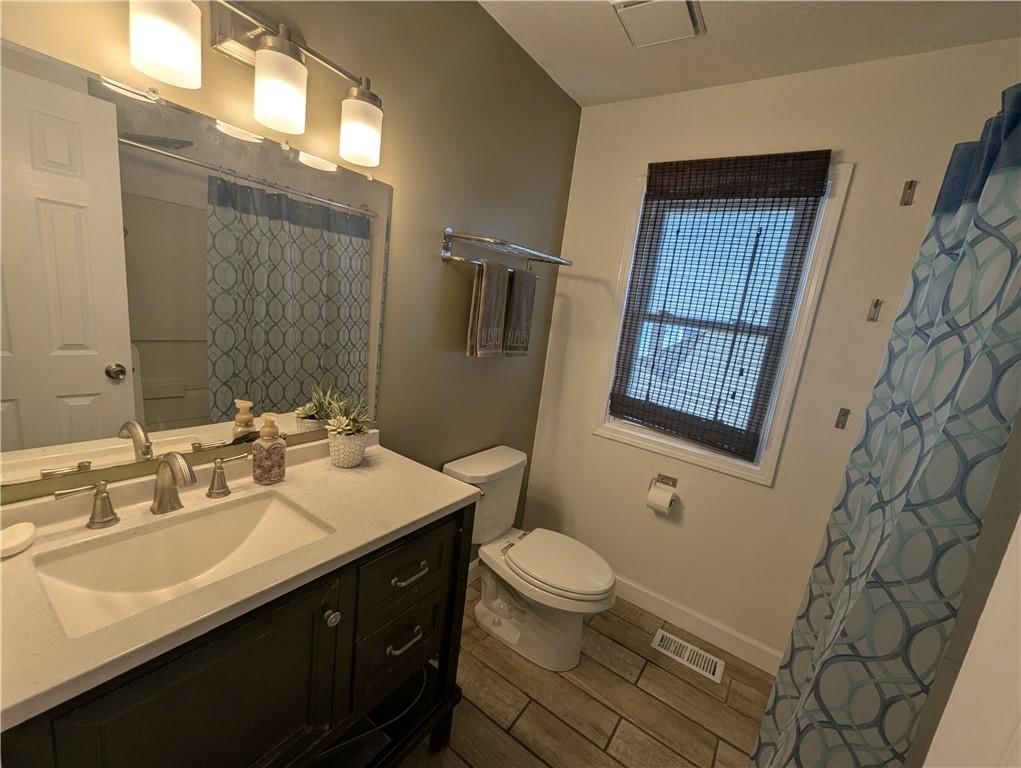 2320 E 71st Terrace — photo 11