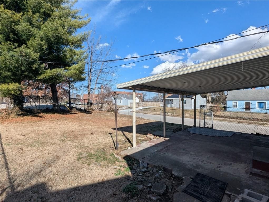 2320 E 71st Terrace — photo 32