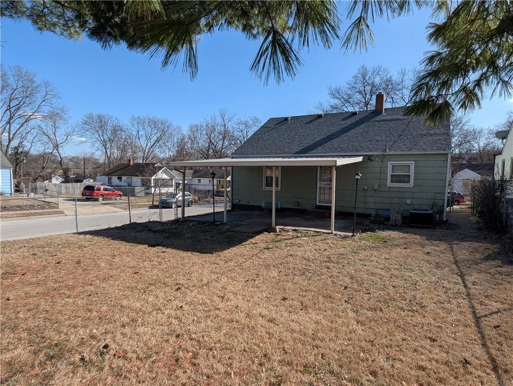 2320 E 71st Terrace — photo 35