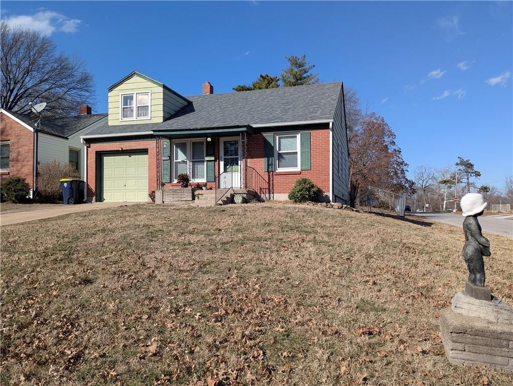 2320 E 71st Terrace — photo 37