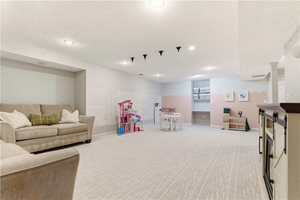 13212 Carter Street — photo 32