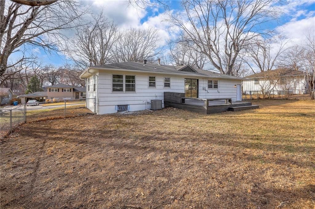 7627 Pawnee Street — photo 40