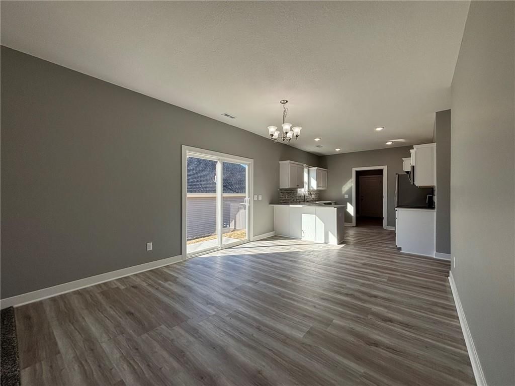 4803 S Creek Woods Drive — photo 7