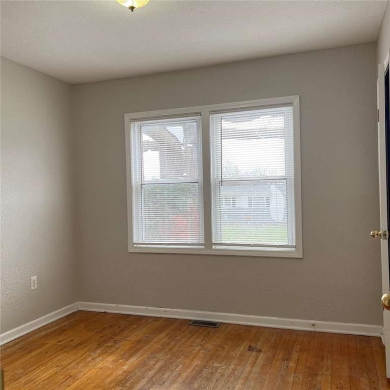 300 9th Street — photo 15