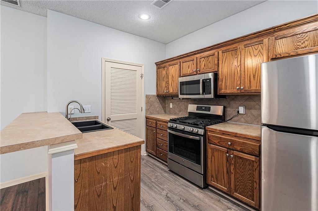 15967 S Crestview Drive — photo 10