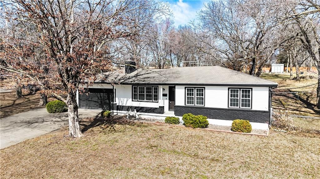 7910 E 74th Street, Kansas City, MO