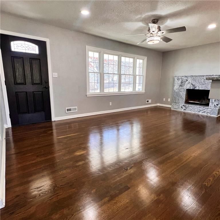 7910 E 74th Street — photo 3