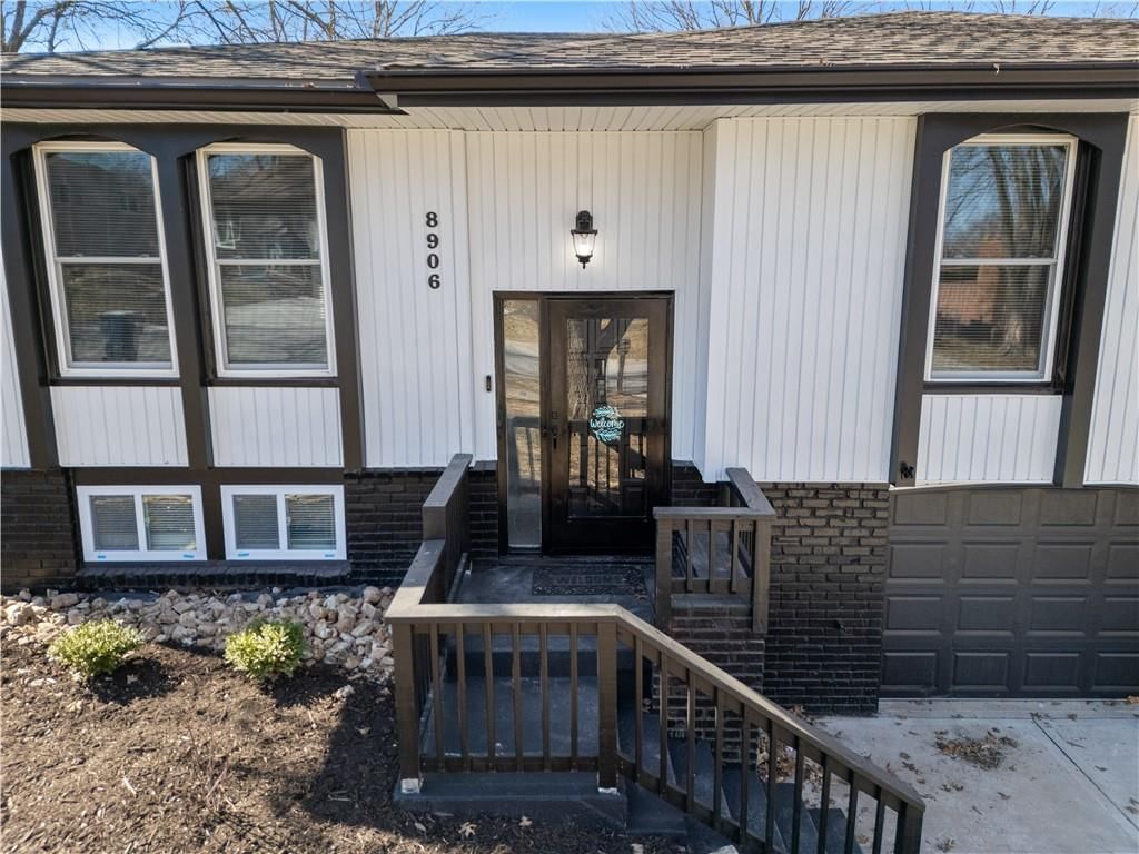 8906 N Mcgee Street — photo 4