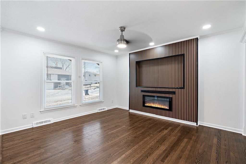 8906 N Mcgee Street — photo 6