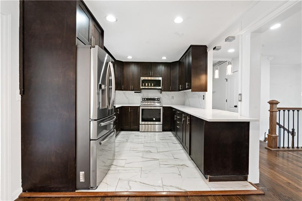 8906 N Mcgee Street — photo 11